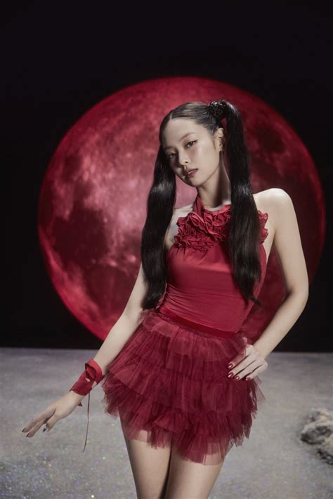 BLACKPINK Jennie 'You & Me' Fashion: How to Dress Like K  .